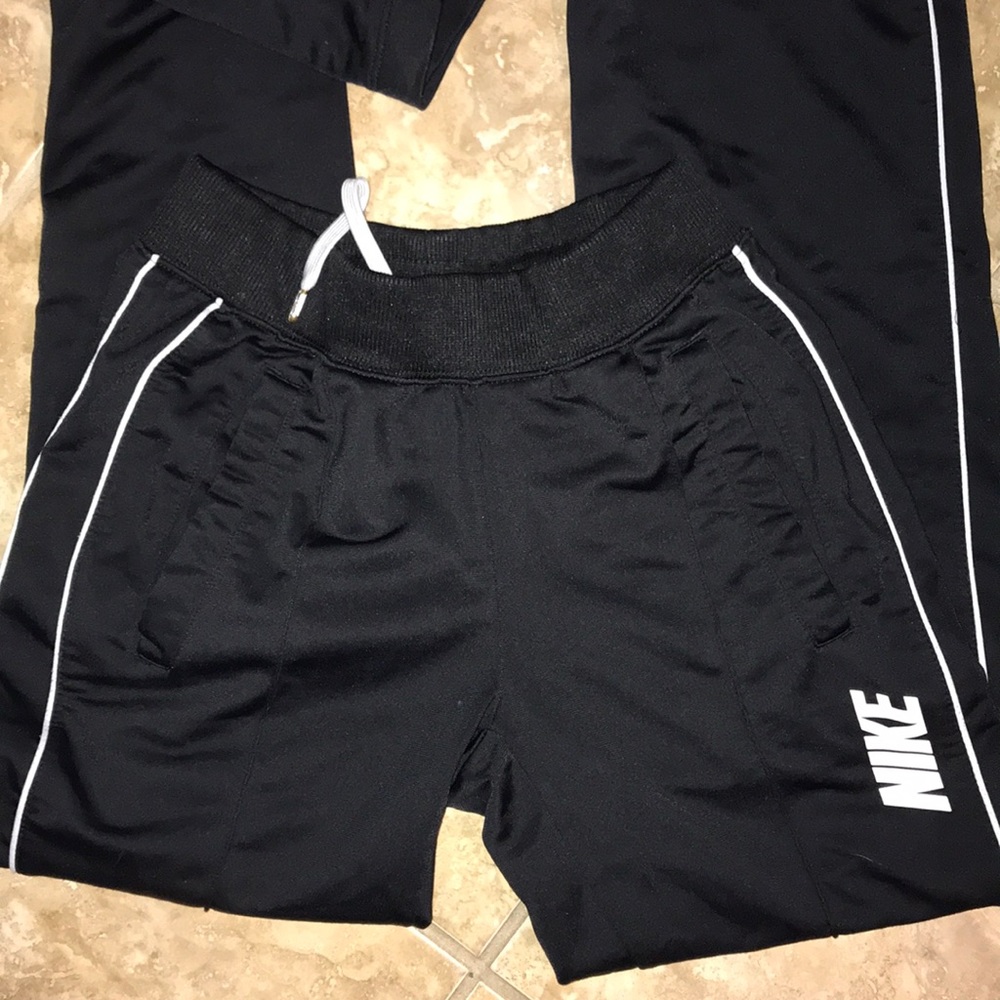 Nike sweats with pockets
